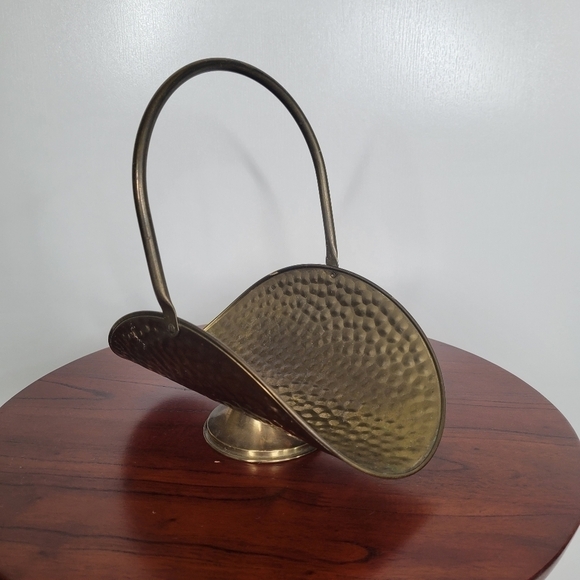 F.T.D.A. European Vintage Mini Hammered Gold Brass Decor Handle Basket Rustic - Picture 3 of 16